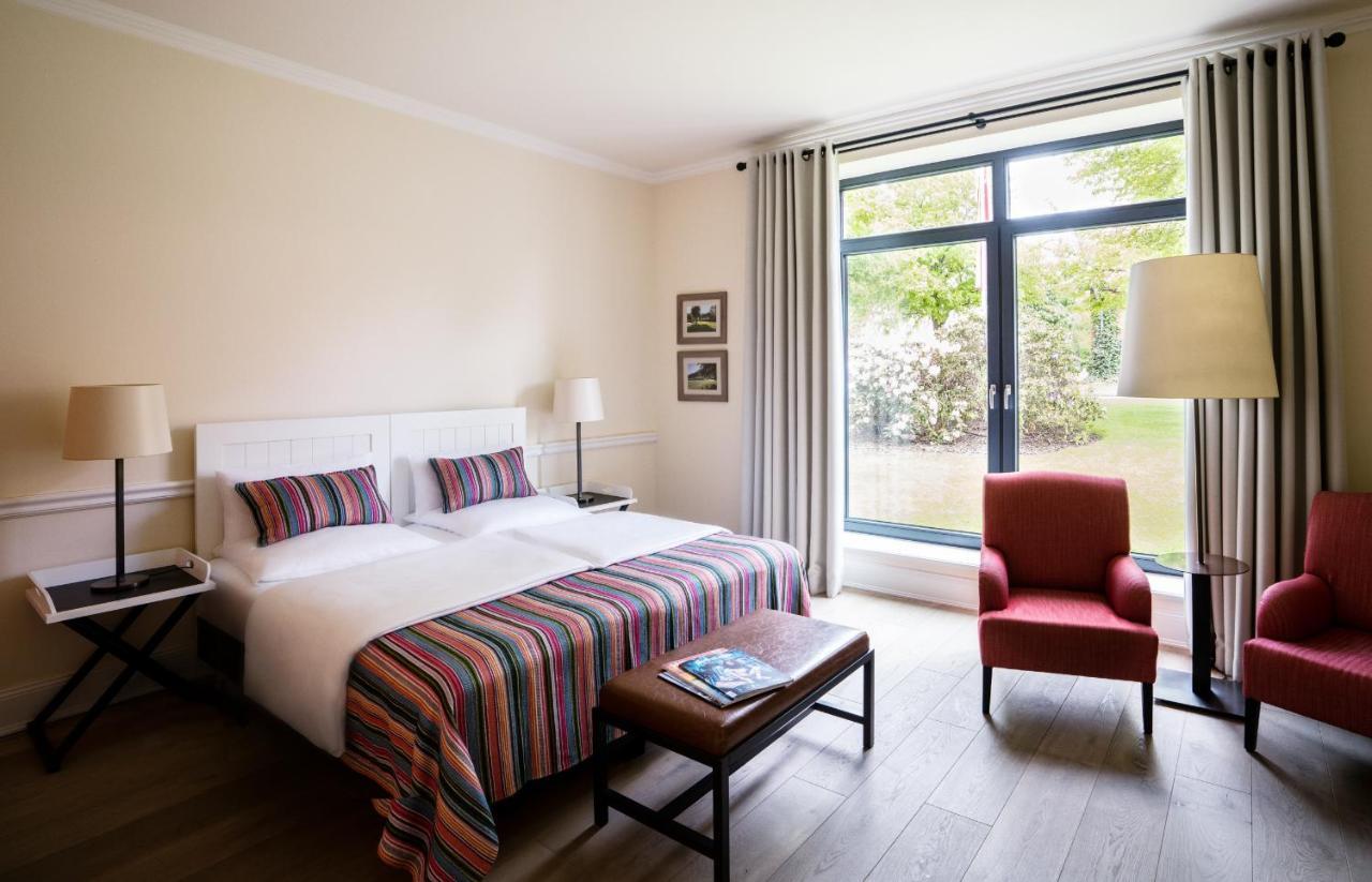 Hotel & Gaestehaus Gut Kaden Alveslohe エクステリア 写真